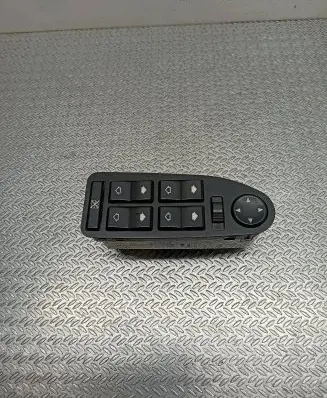 BMW 5 E39 Electric window control switch 8380646 328337 9851