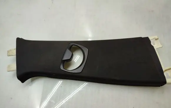 BMW 5 F10 F11 (B) pillar trim (top) 7058336