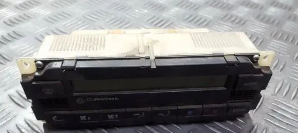 Volkswagen PASSAT B5 Climate control unit 3b1907044a 5hb007617-02