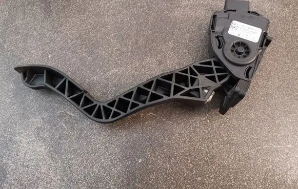Peugeot 308 Accelerator throttle pedal 9681844480 968184448003