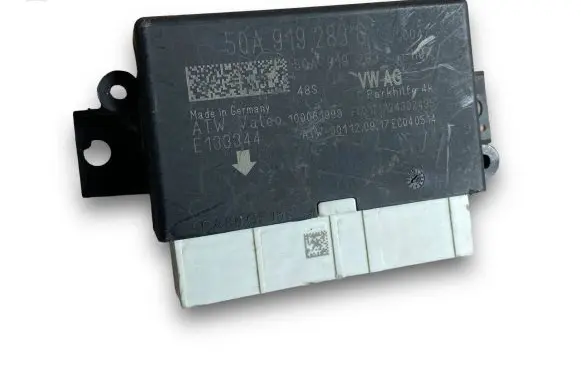 Skoda Octavia Mk4 Central body control module 5QA919283C