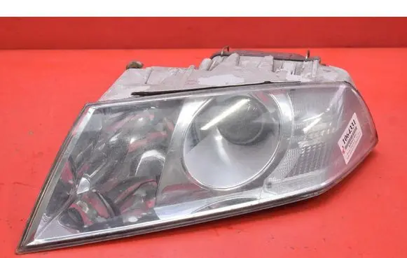 Skoda Octavia Mk2 (1Z) Headlight/headlamp 