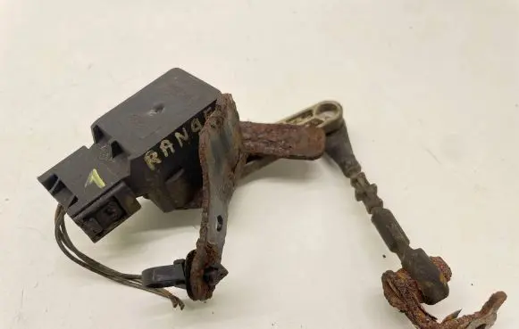 Land Rover Range Rover Sport L320 Air suspension front height level sensor RQH500570