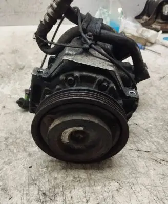 Volkswagen PASSAT B5.5 Air conditioning (A/C) compressor (pump) 4472208180 8D0260808 7SBU16C
