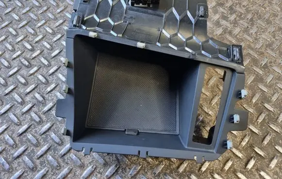 Audi Q3 F3 Dashboard storage box/compartment 83B857925B