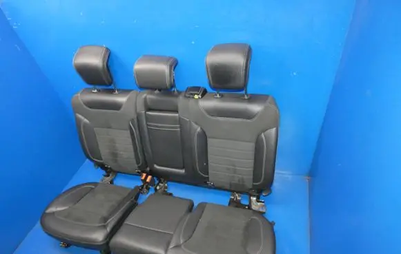 Mercedes-Benz ML AMG W166 Second row seats