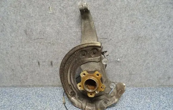 BMW 5 G30 G31 Front wheel hub spindle knuckle 6884381