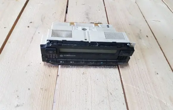 Volkswagen PASSAT B5 Climate control unit 5HB00761702