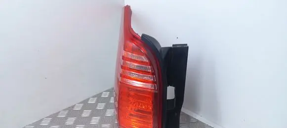 Peugeot 5008 Rear/tail lights 9672666580