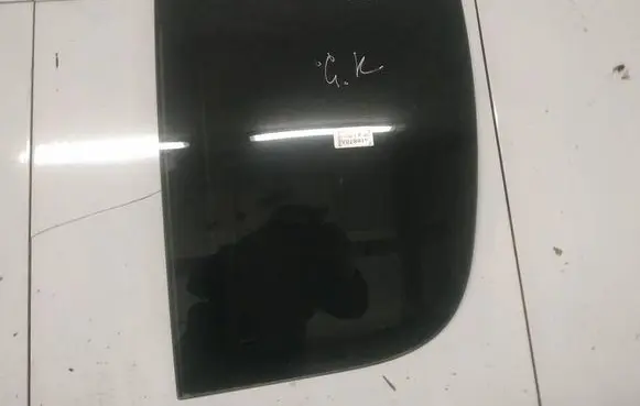 Skoda Roomster (5J) Rear side window AS2