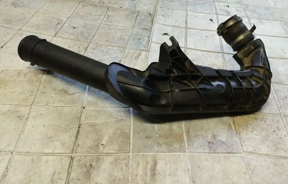 Ford Fiesta Intercooler hose/pipe 6G916K683A