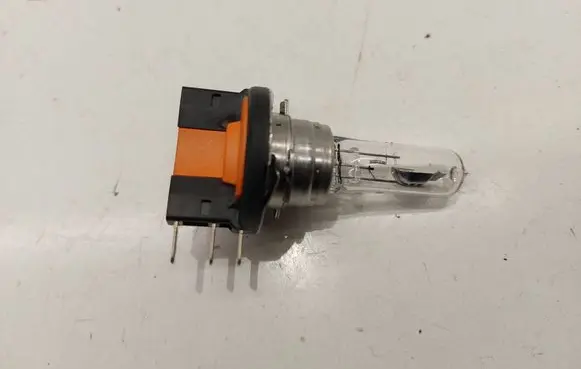 Volkswagen Golf VI Xenon bulb 64176 OSRAM
