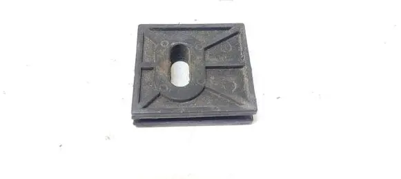 Volvo S70 V70 V70 XC Radiator mount bracket