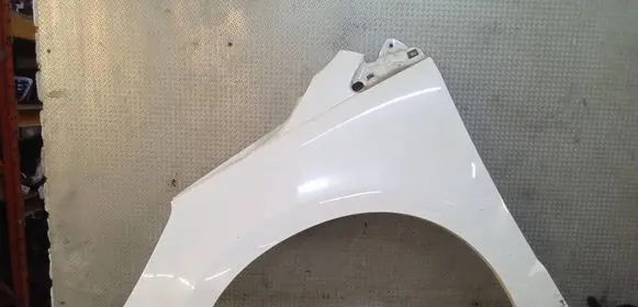 Volkswagen Routan Fender