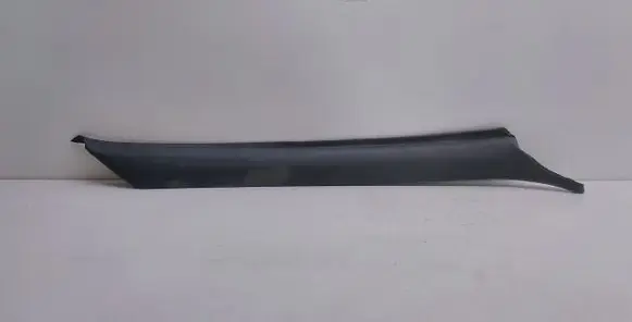 BMW 3 E30 (A) pillar trim 1884374 1904552