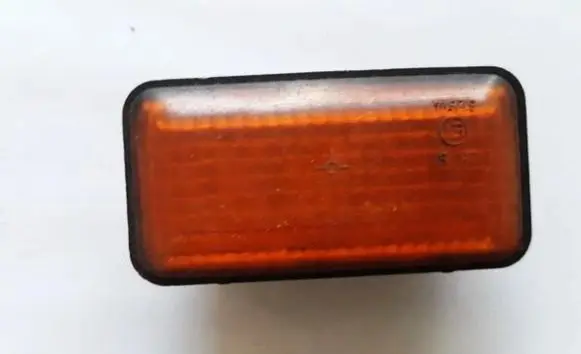 Volkswagen Golf III Front fender indicator light 1h0949117