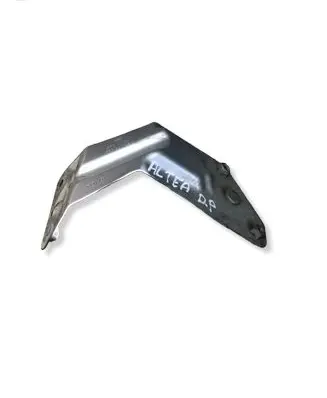 Seat Altea Fender mounting bracket 5P0821136