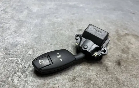 BMW 3 E90 E91 Rear glass lock/latch C738 6924104A