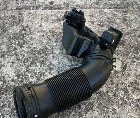 Intake resonator