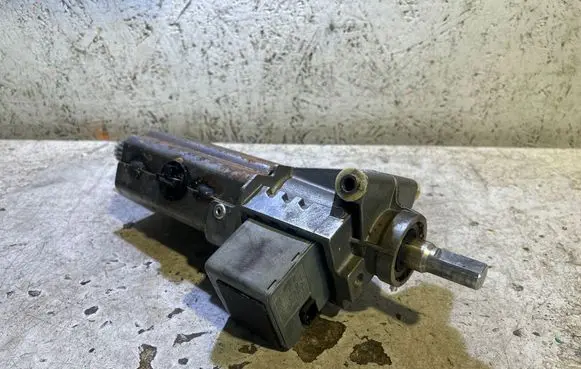 Steering wheel lock