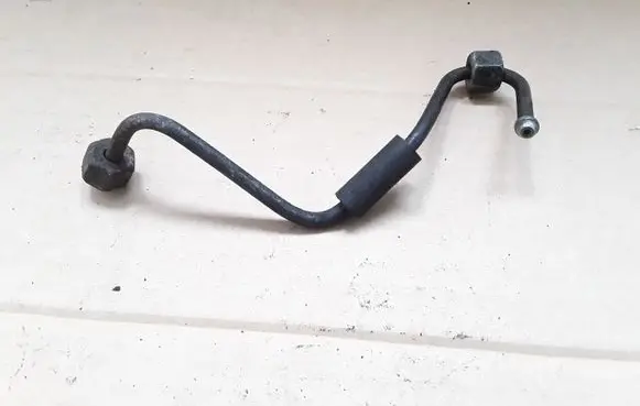 Suzuki Grand Vitara II Fuel injector supply line/pipe Z928