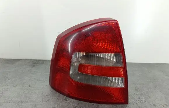 Skoda Octavia Mk2 (1Z) Rear/tail lights 