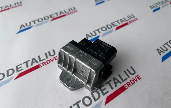 BMW 5 F10 F11 Glow plug pre-heat relay 8514120 0281003115