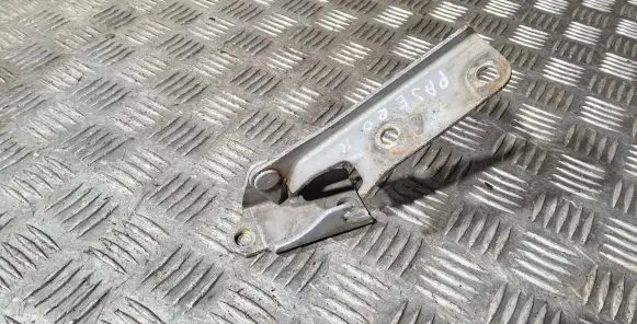 Mitsubishi Pajero Engine bonnet/hood hinges