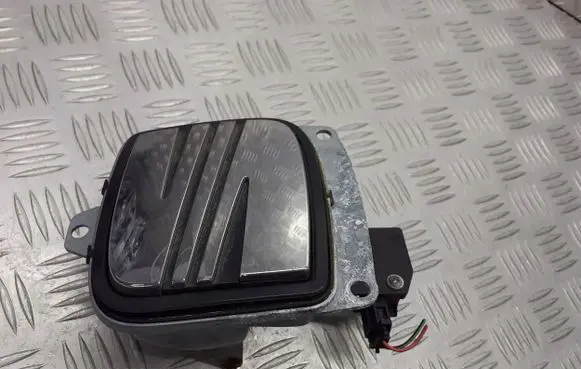 Seat Ibiza III (6L) Tailgate opening switch 6L6827573E