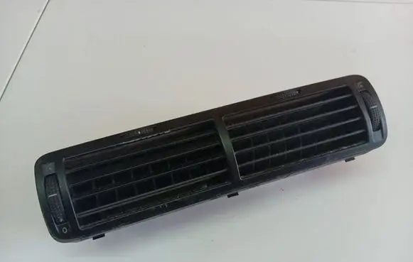 Volkswagen PASSAT B5 Dash center air vent grill 95162220