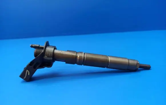Mercedes-Benz CLS C219 Fuel injector A6420701387 070801 A6MCDZ7B04