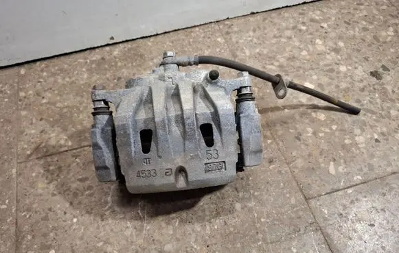 Lexus ES 250 - 300 - 330 Front brake caliper 4533