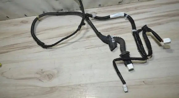 Nissan Note (E12) Rear door wiring loom 241273VV1A