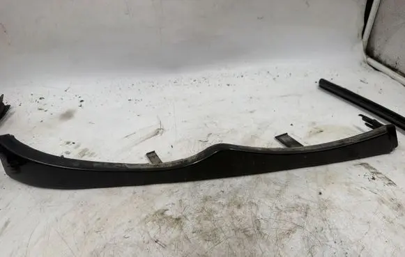 BMW 3 E46 Under headlight/headlamp trim 11460913