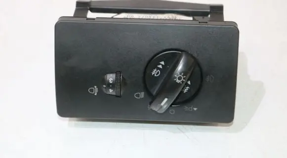 Ford Mondeo Mk III Light switch 1S7T13A024