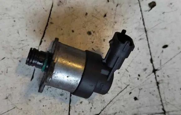 Fuel pressure sensor