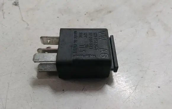 Volkswagen Golf V Other relay 1K0951253