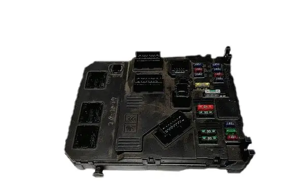 Citroen C3 Fuse module 9648715380