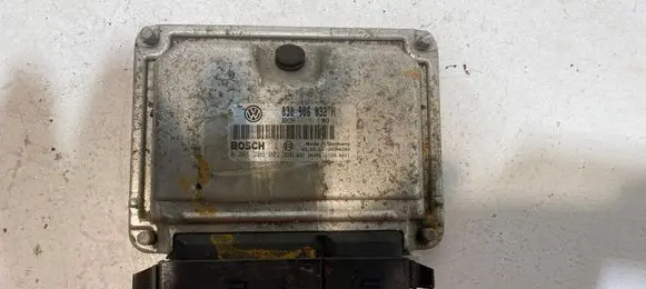 Volkswagen Polo III 6N 6N2 6NF Engine control unit/module 0261206002 030906032H 26SA6208