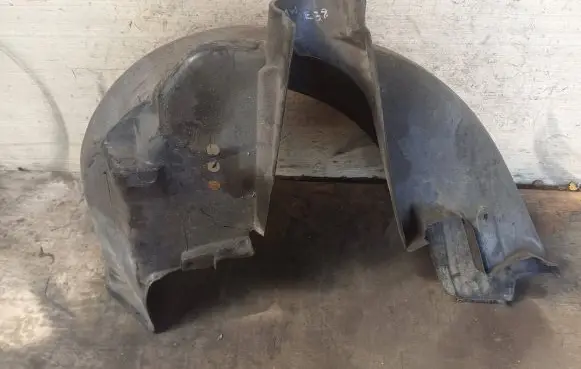 BMW 7 E38 Rear arch fender liner splash guards
