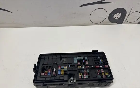Ford Explorer VI Fuse module L1MT14D068ZG