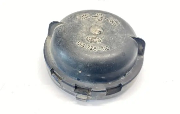 Volkswagen PASSAT B3 Headlight/headlamp dust cover 13472800