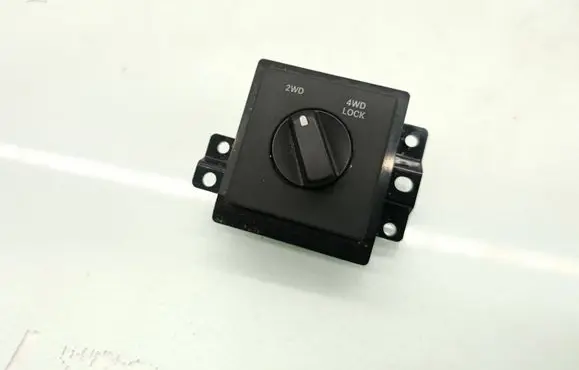 Dodge Nitro Differential lock switch 068020962AA