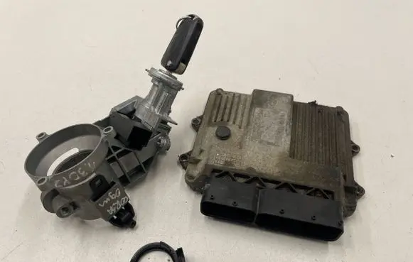 Opel Corsa D Engine ECU kit and lock set 56155E 258090746