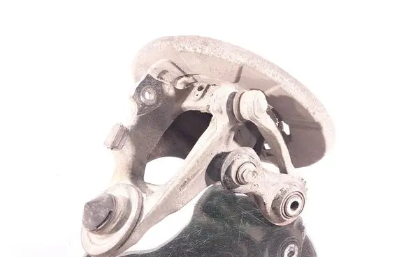 Rear wheel hub spindle/knuckle