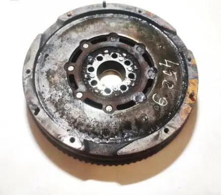 Toyota Corolla Verso AR10 Flywheel 134500r010
