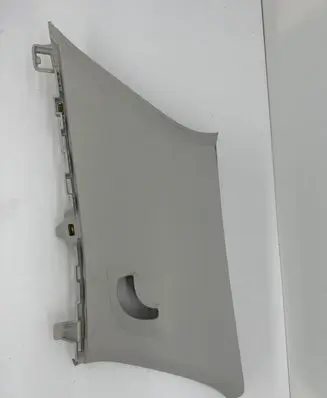 (D)pillar trim (top)