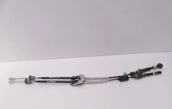 Hyundai Kona I Gear shift cable linkage J91007112