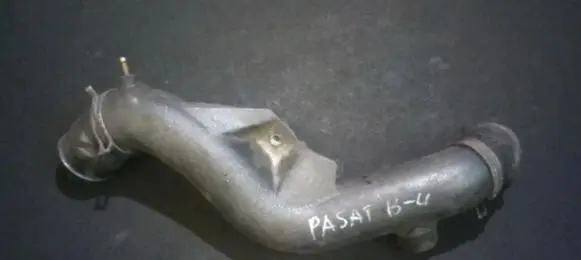 Volkswagen PASSAT B4 Air intake hose/pipe 3a0145955g 3a0145957c