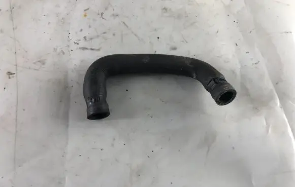 Chrysler Grand Voyager V Engine coolant pipe/hose